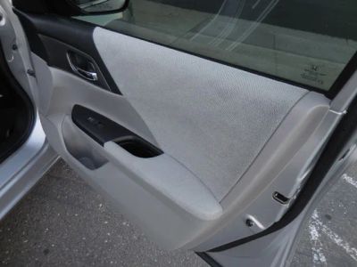 2013 Honda Accord — photo 13 view