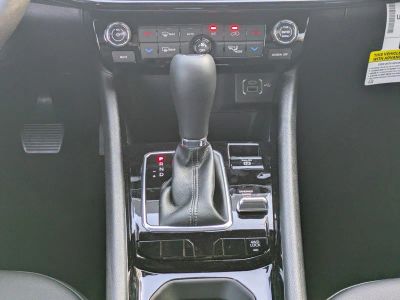 2026 Jeep Compass — photo 17 view