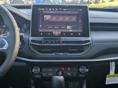 2026 Jeep Compass — photo 16 view