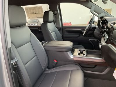 2026 GMC Sierra 2500HD — photo 8 view
