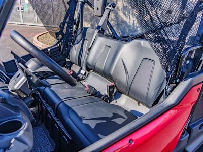 2025 Honda Pioneer 1000 Deluxe - Photo 13