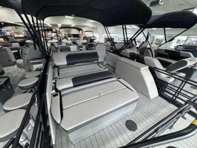 2026 Sylvan L3 DLZ — front three-quarter view