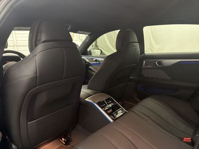 2022 BMW 8 Series - Photo 19