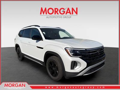 2026 Volkswagen Atlas SE Peak Edition in White — front three-quarter view