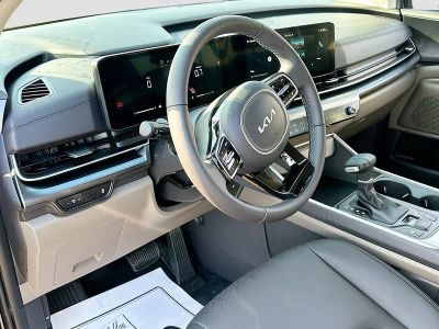 2026 Kia Carnival — photo 9 view