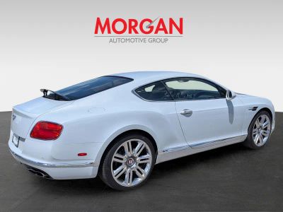 2016 Bentley Continental GT — interior view