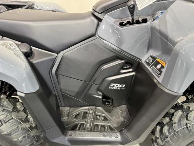 2025 Can-Am Outlander 700 - Photo 12