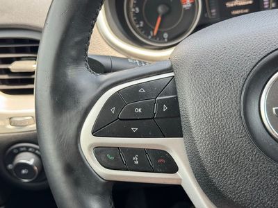 2018 Jeep Cherokee Latitude Plus — photo 26 view