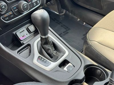 2018 Jeep Cherokee Latitude Plus — photo 33 view