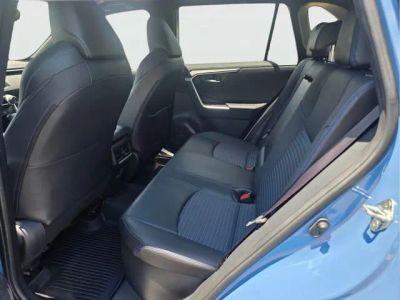 2023 Toyota RAV4 Hybrid — photo 12 view