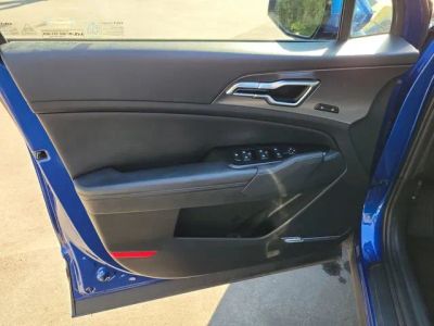 2023 Kia Sportage — photo 11 view