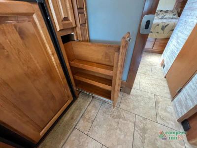 2014 Tiffin Motorhomes Allegro Breeze — photo 42 view