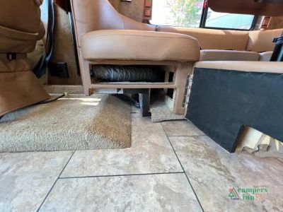 2014 Tiffin Motorhomes Allegro Breeze — photo 36 view