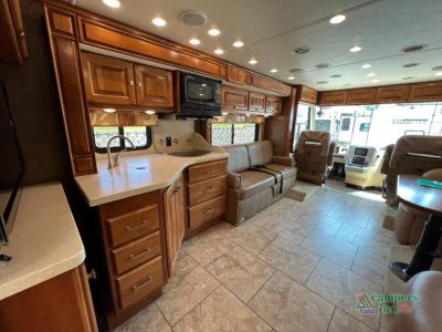 2014 Tiffin Motorhomes Allegro Breeze — photo 33 view