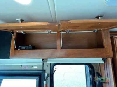 2014 Tiffin Motorhomes Allegro Breeze — photo 30 view