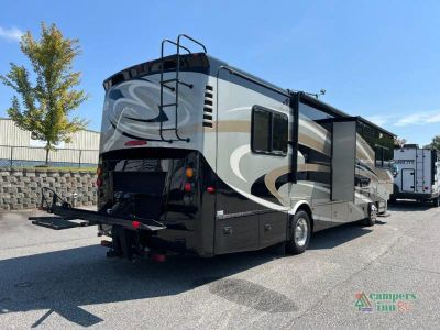 2014 Tiffin Motorhomes Allegro Breeze — rear three-quarter view