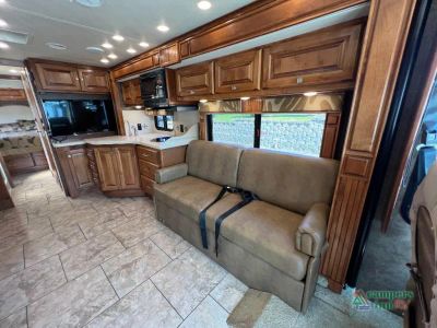 2014 Tiffin Motorhomes Allegro Breeze — photo 31 view