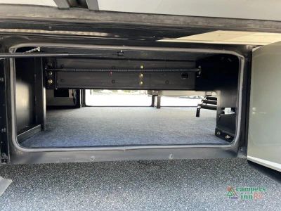 2014 Tiffin Motorhomes Allegro Breeze — photo 18 view