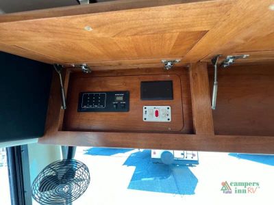 2014 Tiffin Motorhomes Allegro Breeze — photo 27 view