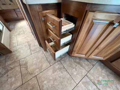 2014 Tiffin Motorhomes Allegro Breeze — photo 48 view