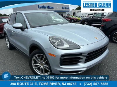 2019 Porsche Cayenne 4DR SUV AWD in Silver — front three-quarter view