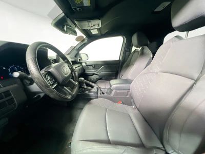 2024 Toyota Tacoma — photo 12 view