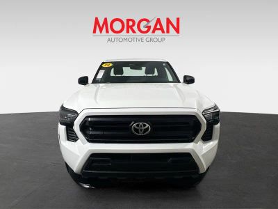 2024 Toyota Tacoma — photo 8 view