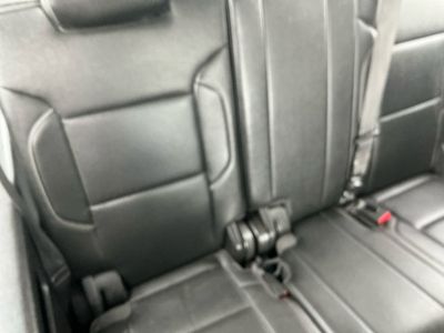 2018 Chevrolet Suburban — photo 18 view