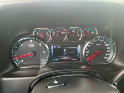 2018 Chevrolet Suburban — photo 10 view