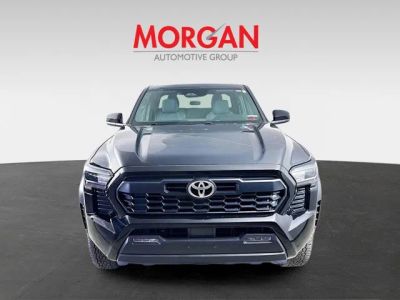 2024 Toyota Tacoma — photo 8 view