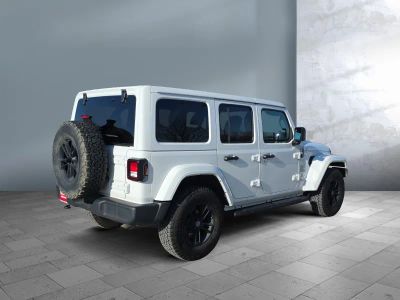 2019 Jeep Wrangler Unlimited — engine compartment view