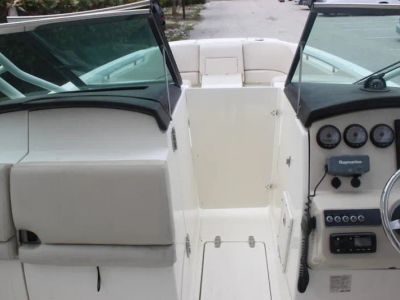 2013 Boston Whaler 270 Vantage — photo 24 view
