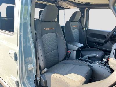 2026 Jeep Gladiator — photo 25 view