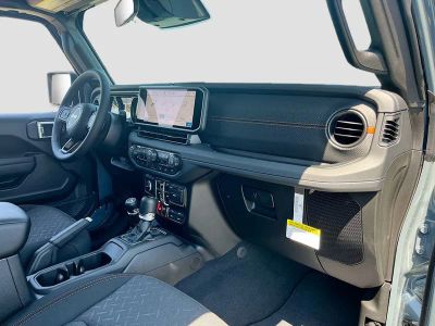 2026 Jeep Gladiator — photo 26 view
