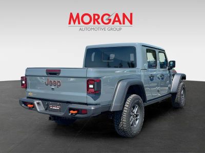 2026 Jeep Gladiator — photo 7 view