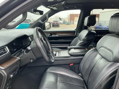 2024 Jeep Grand Wagoneer L — photo 9 view