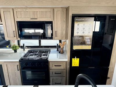 2026 Forest River RV Rockwood Signature - Photo 24