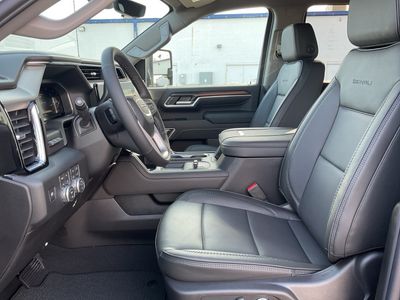2026 GMC Sierra 3500HD — photo 9 view