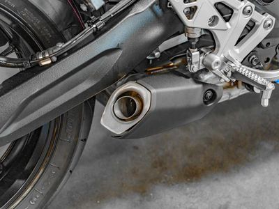 2026 Suzuki GSX-8R - Photo 10