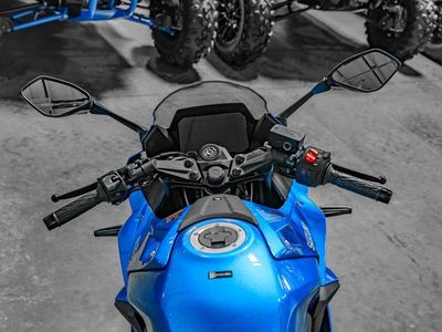 2026 Suzuki GSX-8R - Photo 9