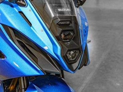 2026 Suzuki GSX-8R - Photo 13