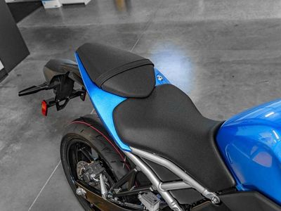 2026 Suzuki GSX-8R - Photo 8