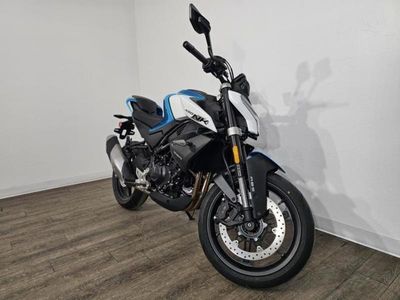 2025 CFMOTO 450NK - Photo 2
