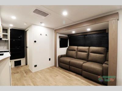 2027 Grand Design Transcend Xplor — photo 13 view