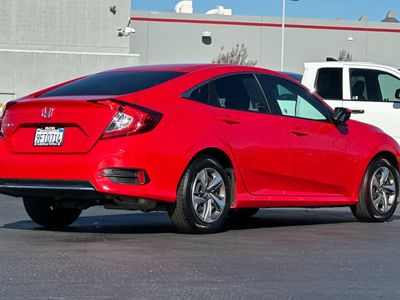 2019 Honda Civic - Photo 2