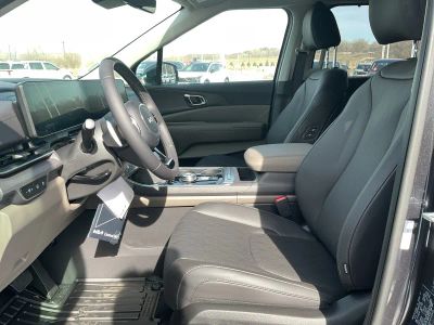 2026 Kia Carnival Hybrid — photo 9 view
