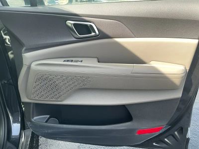 2026 Kia Carnival Hybrid — photo 21 view