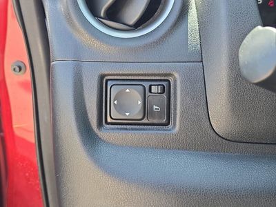 2016 Nissan Versa Note - Photo 26