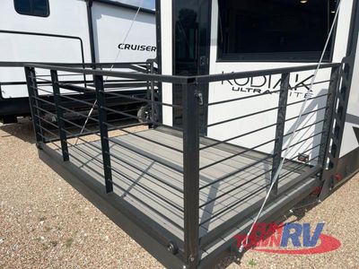 2025 Dutchmen RV Kodiak - Photo 2
