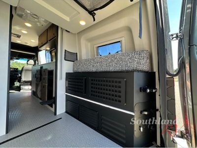 2026 Tiffin Motorhomes GH2 - Photo 27
